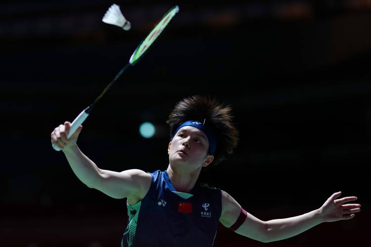 中超赛场争议判罚：VAR判罚引发热议,